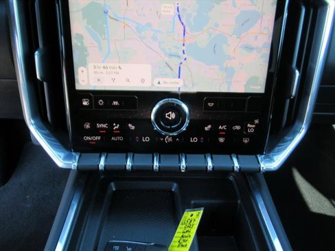Used 2025 GMC Acadia Elevation image 24