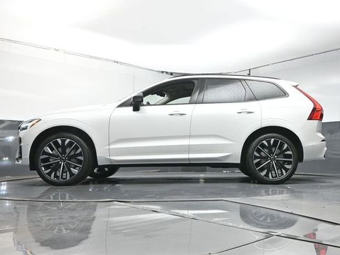 Used 2026 Volvo XC60 B5 Ultra w/ Protection Package Premier image 37
