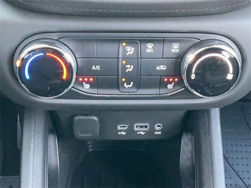 Used 2022 Chevrolet TrailBlazer LT image 22