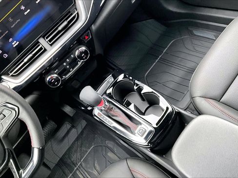 New 2026 Chevrolet Trax RS w/ Sunroof Package FWD image 8