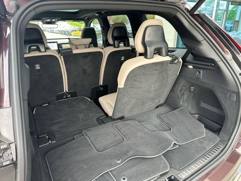 Used 2025 Volvo XC90 T8 Plus AWD/4WD image 35