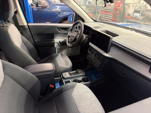 Used 2025 Ford Maverick XLT w/ Equipment Group 302A AWD/4WD image 3