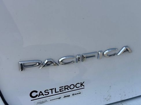 New 2026 Chrysler Pacifica Select FWD image 19