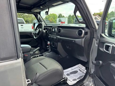 Used 2023 Jeep Wrangler Sport AWD/4WD image 25