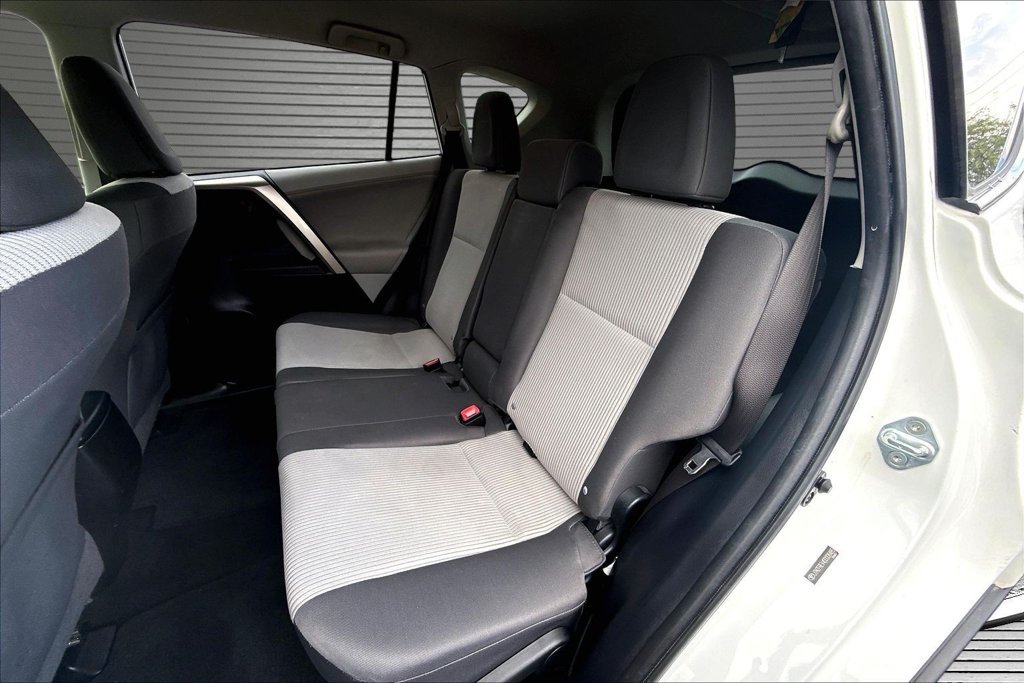 Used 2013 Toyota RAV4 LE FWD image 28