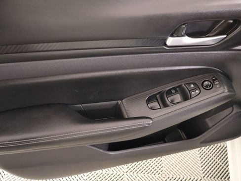 Used 2025 Nissan Altima 2.5 SV FWD image 14