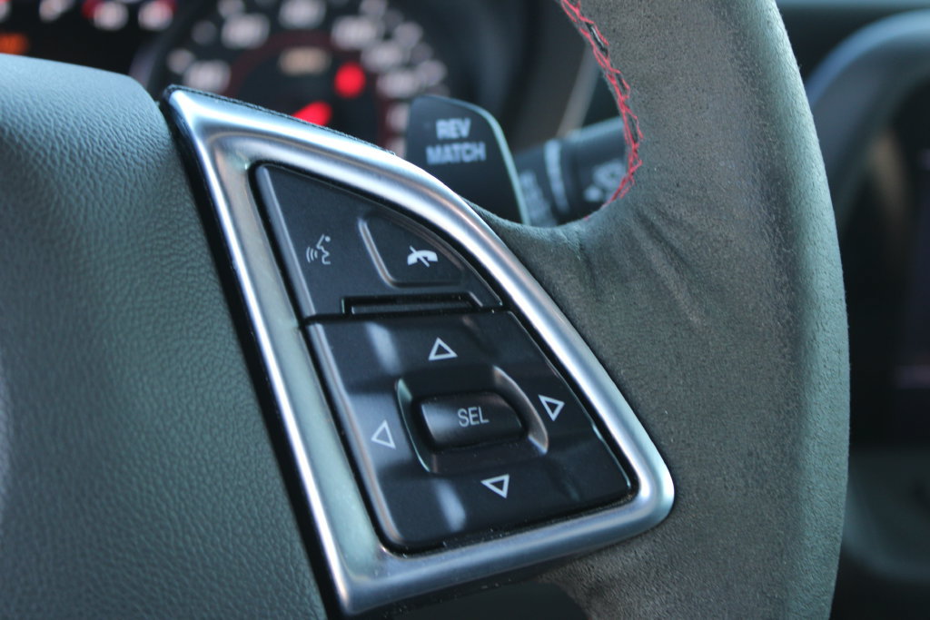 Used 2022 Chevrolet Camaro ZL1 RWD image 14