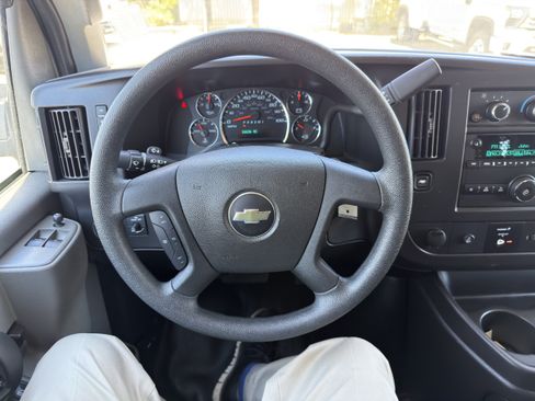 Used 2024 Chevrolet Express 2500 w/ Driver Convenience Package RWD image 28
