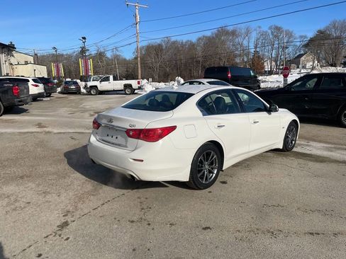 Used 2017 INFINITI Q50 Signature Edition w/ All Weather Package (L93) image 5