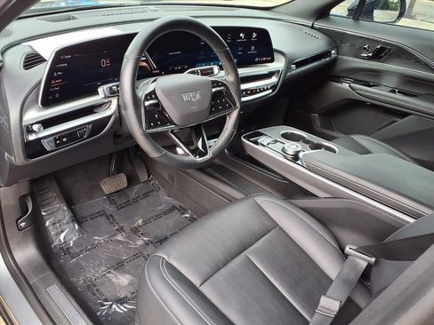 Certified 2024 Cadillac Lyriq Luxury RWD image 15