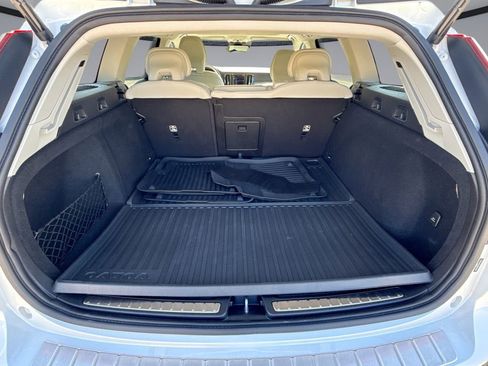Used 2022 Volvo V60 T5 Cross Country AWD/4WD image 13