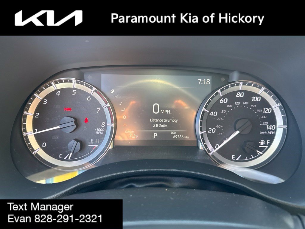 Used 2023 Toyota Highlander XLE FWD image 30
