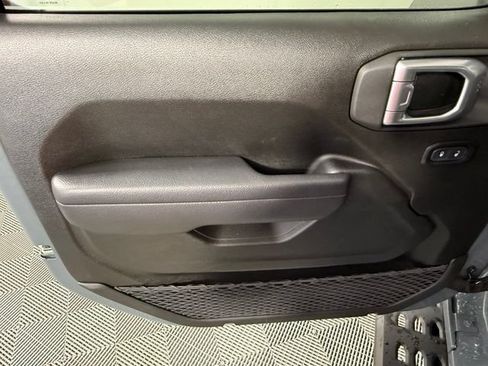 Used 2024 Jeep Wrangler Unlimited Sport AWD/4WD image 20