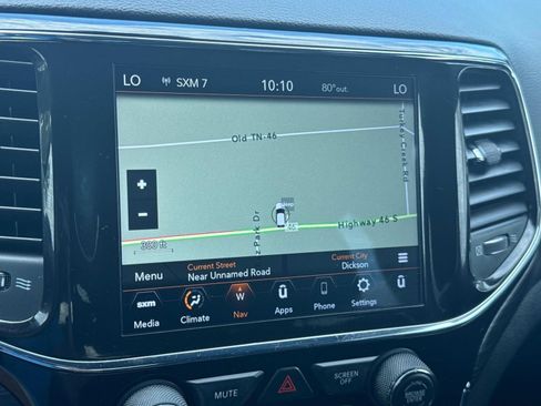 Used 2022 Jeep Grand Cherokee Laredo E RWD image 34