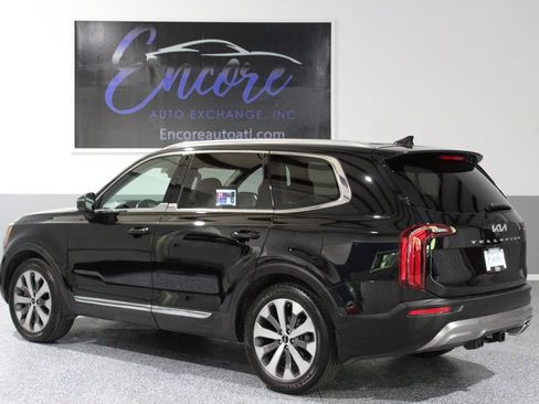 Used 2022 Kia Telluride EX w/ EX Premium Package FWD image 5