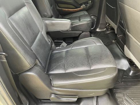 Used 2018 Chevrolet Suburban Premier RWD image 29