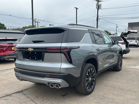 New 2026 Chevrolet Traverse LT w/ Sun and Wheel Package AWD/4WD image 6