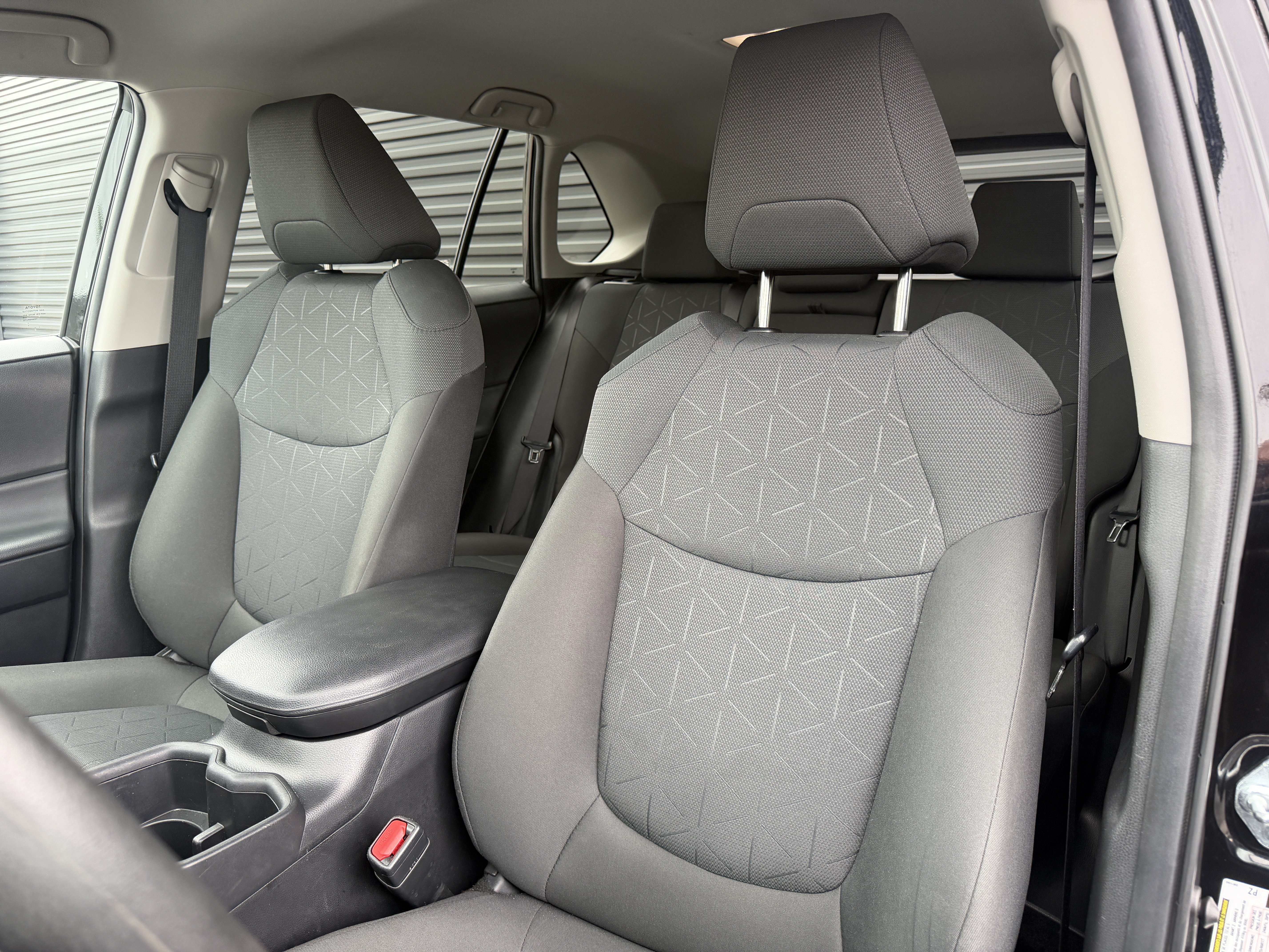 Used 2024 Toyota RAV4 XLE FWD image 11