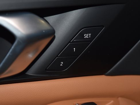 New 2026 BMW X5 xDrive50e w/ Executive Package image 4