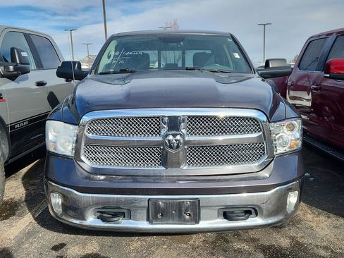 Used 2018 RAM 1500 SLT image 2