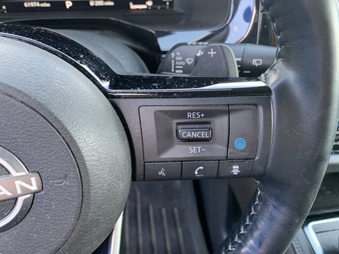 Used 2022 Nissan Pathfinder Platinum w/ Cargo Package FWD image 20