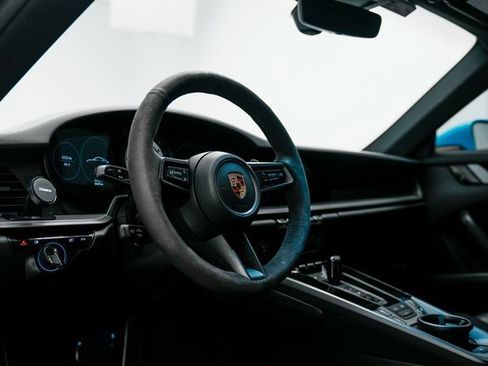 Used 2020 Porsche 911 Carrera image 11