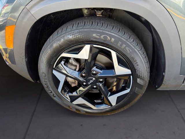 Certified 2024 Kia Seltos EX AWD/4WD image 9