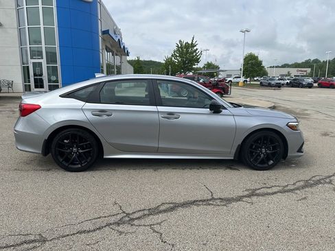 Used 2024 Honda Civic Sport image 2
