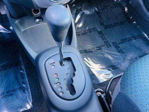 Used 2008 Toyota Yaris 2-Door Hatchback image 28