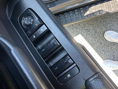 Used 2025 Toyota 4Runner TRD Off-Road AWD/4WD image 27