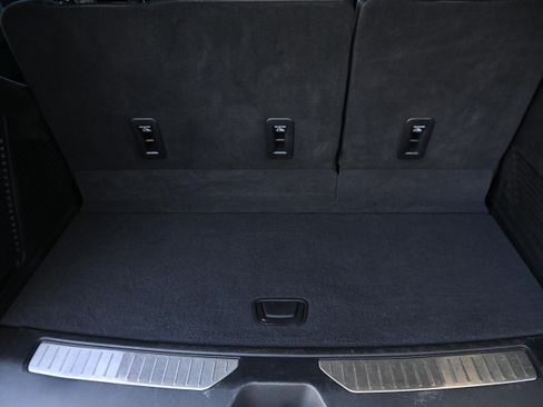 Used 2023 Chevrolet Tahoe Z71 w/ Luxury Package image 27