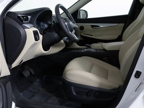 Used 2020 INFINITI QX50 Luxe w/ Navigation Package image 17