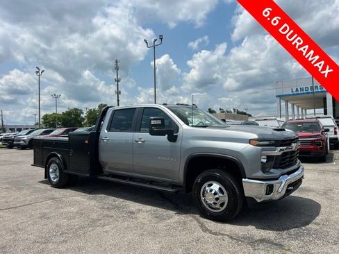 New 2026 Chevrolet Silverado 3500 LT w/ Convenience Package AWD/4WD image 1