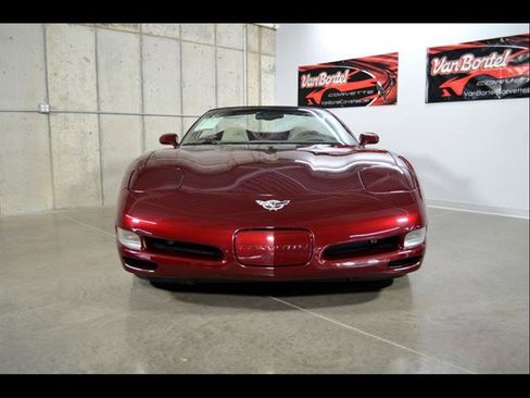 Used 2003 Chevrolet Corvette Convertible w/ Preferred Equipment Group1 image 3