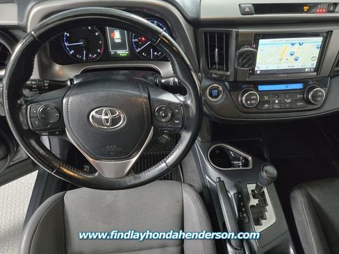 Used 2018 Toyota RAV4 XLE image 18