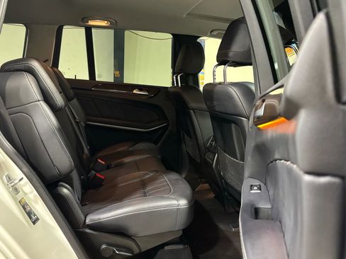 Used 2014 Mercedes-Benz GL 450 4MATIC image 17