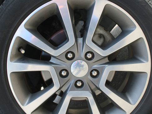 Used 2015 Jeep Compass Limited w/ Sun/Sound Group image 17