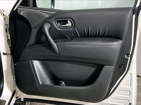 Used 2023 Nissan Armada SL w/ Midnight Edition Package RWD image 19