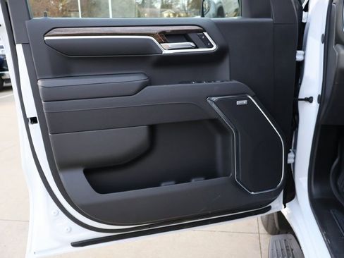 New 2026 GMC Sierra 1500 Elevation w/ Elevation Premium Package AWD/4WD image 12