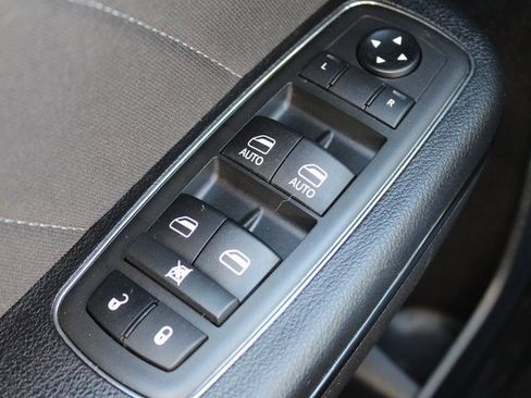 Used 2021 Dodge Charger SXT w/ Driver Convenience Group image 30