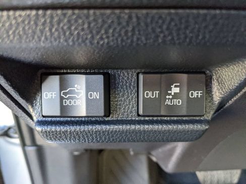 Used 2024 Toyota Tacoma Limited w/ Limited Package (LT) AWD/4WD image 13