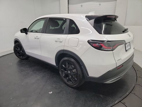 Certified 2025 Honda HR-V Sport image 6