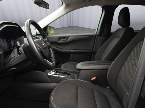 Used 2024 Ford Escape Active AWD/4WD image 2