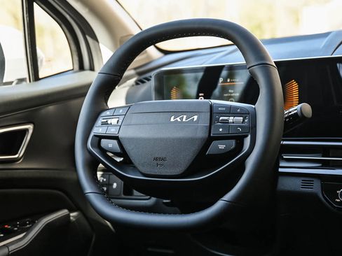 New 2026 Kia Sportage EX w/ EX Panorama Roof Package image 15