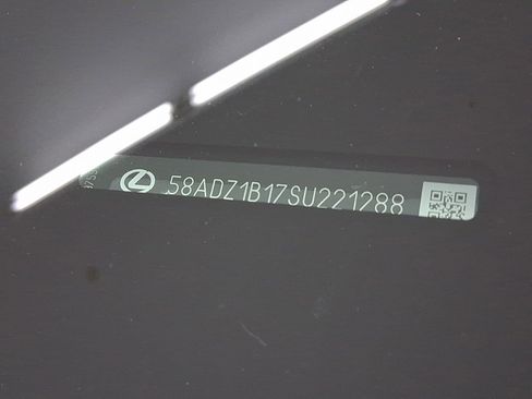 New 2025 Lexus ES 350 w/ Premium Package image 18