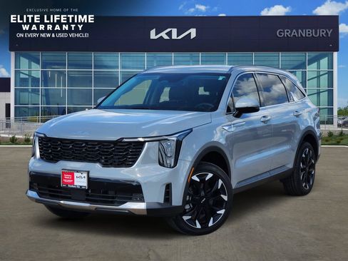 Certified 2026 Kia Sorento EX AWD/4WD image 1
