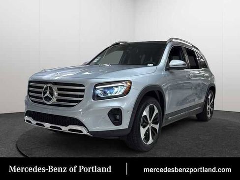 Used 2026 Mercedes-Benz GLB 250 4MATIC image 1