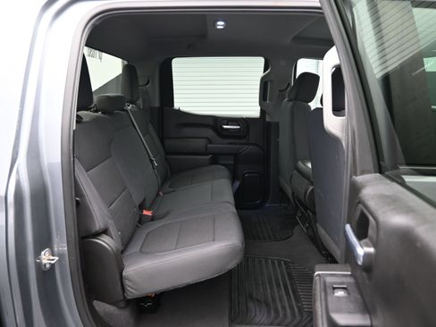 Used 2019 Chevrolet Silverado 1500 Custom Trail Boss AWD/4WD image 12