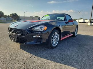 Used 2018 FIAT 124 Spider Classica RWD video 2