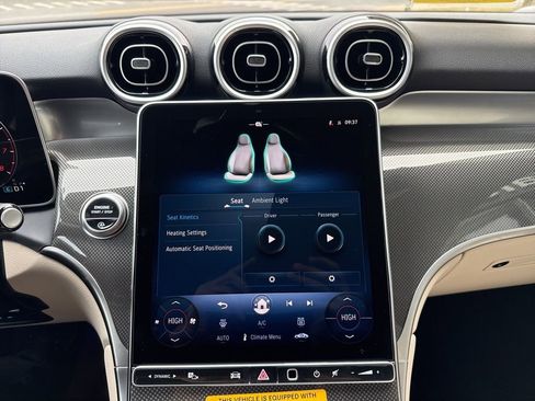 New 2026 Mercedes-Benz GLC 300 4MATIC image 33